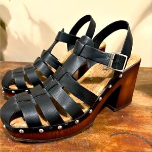 Korks Black Platform Sandals